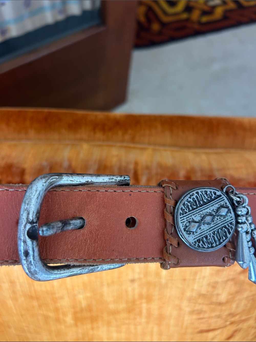 Vintage Made in USA Distressed Concho Southwestern Tan/light brown Leather Belt, - Picture 4 of 6